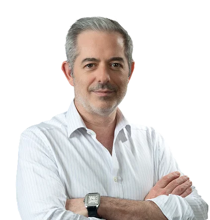 Headshot of Dr Damien Mouellic, experienced osteopath in Hong Kong